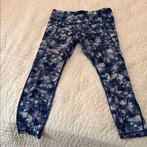 Athleta Navy Tie-Dye Capri Leggings